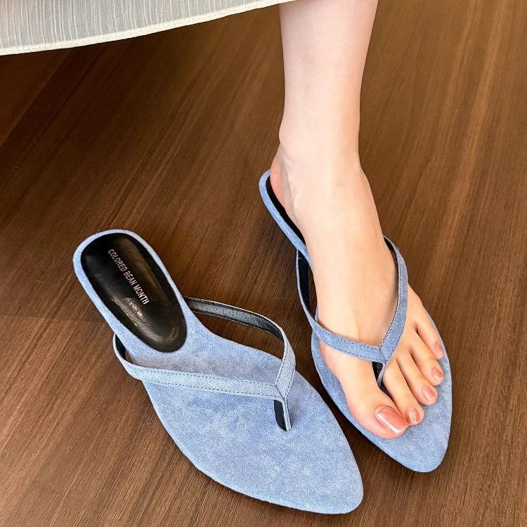 French vacation blue pointed flip-flops women's summer wear 2025 new suede with skirt beach sandals