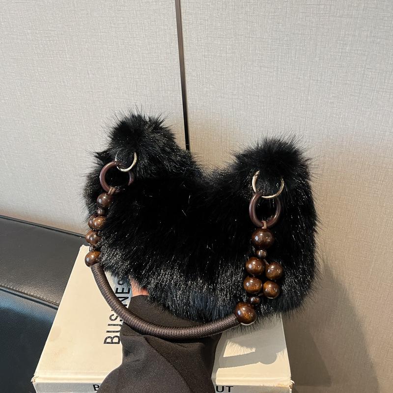 

Plush bag women s large-capacity autumn and winter versatile casual one-shoulder underarm bag Mao Mao dumpling bag чёрный