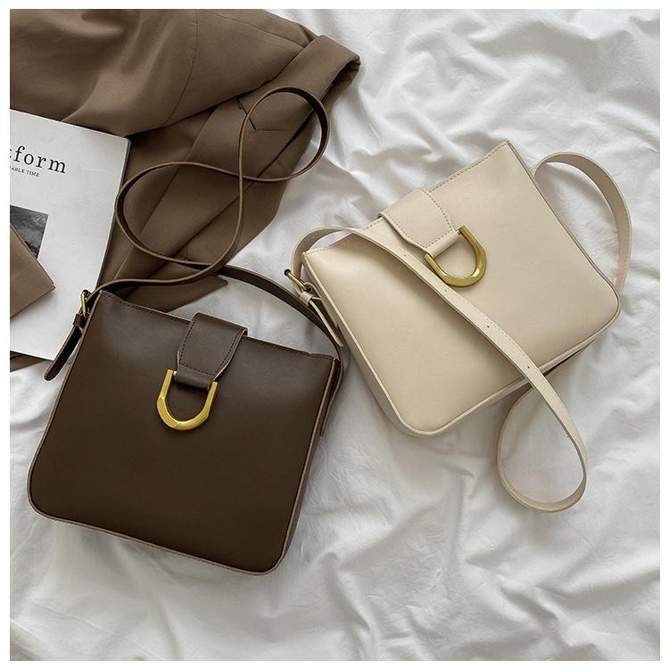 IELGY Women's Vintage Versatile Messenger Bag Textured Fashion Shoulder Bucket Bag