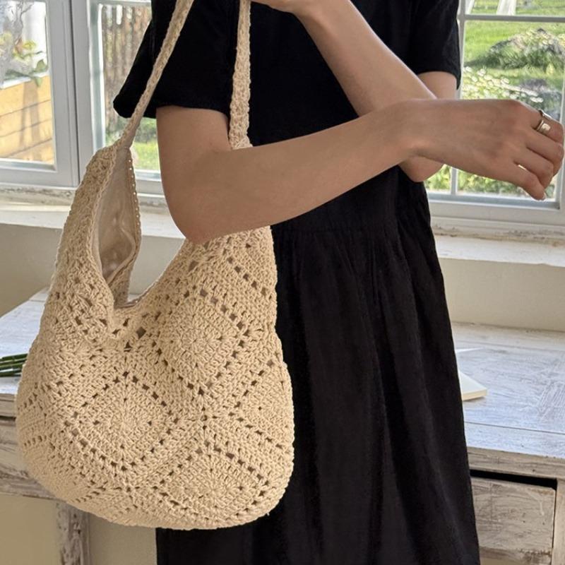 Hand-woven bags, literary Mori large-capacity shoulder armpit bags, fashionable and casual seaside vacation wind beach bags