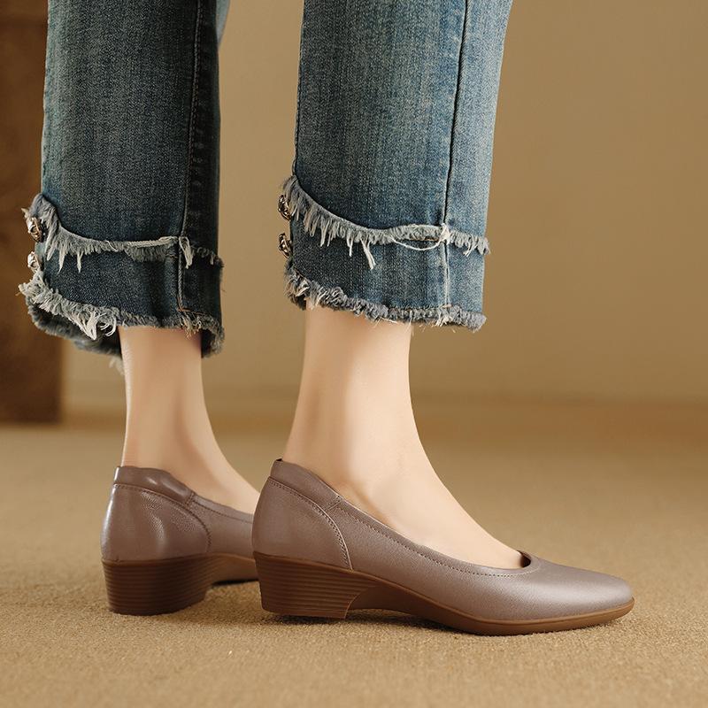 Miękkie i wygodne babcine buty ze skóry owczej, gruby obcas, średni obcas, buty do pracy, okrągły nosek, lekkie wycięcie, jednolite buty