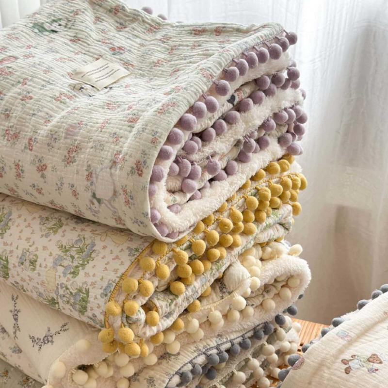 Cotton Crinkled Gauze Blanket Soft Breathable Pom Pom Throw Lightweight Portable for Office Nap Sofa Couch Outdoor Travel All Season Warm Blanket