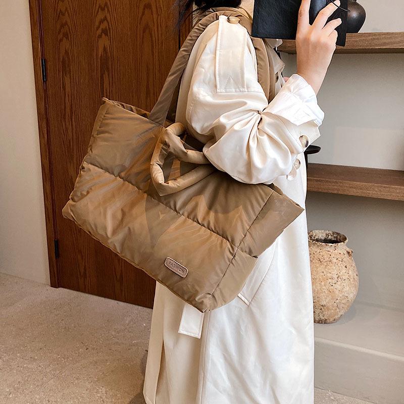Trendige Damen Schulter-Tragetasche mit Baumwollpolsterung - Koreanischer Stil