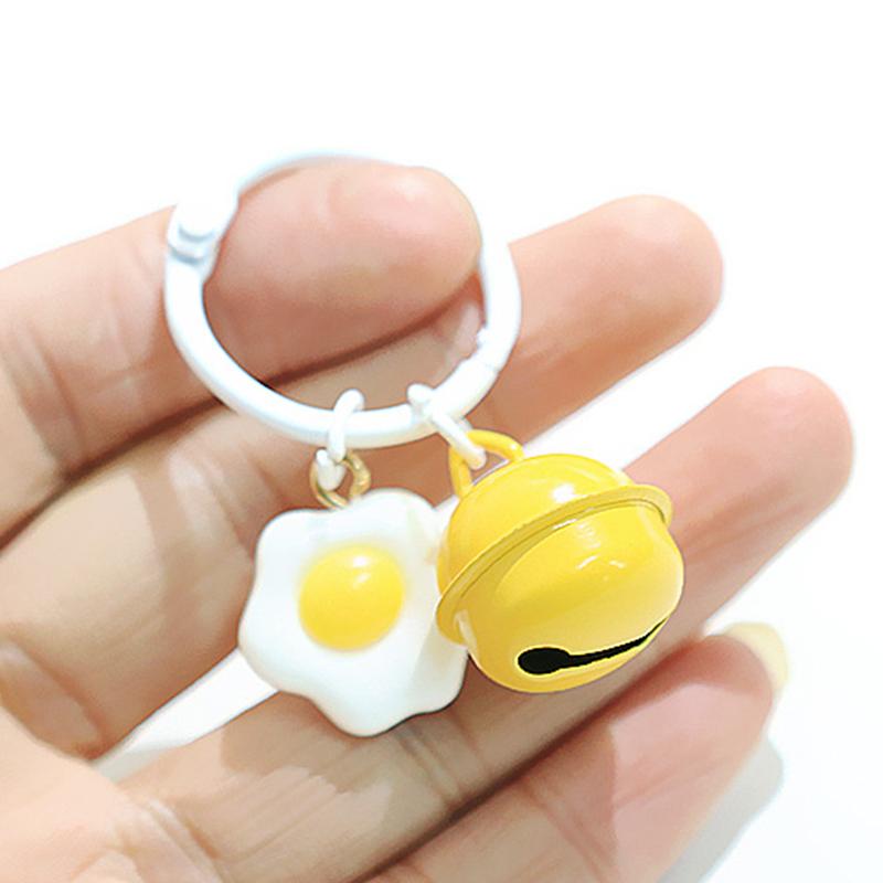 

1 шт., милый брелок с жареным яйцом, колокольчик, кулон, брелок для ключей, подвески для рюкзака, украшение для автомобиля, сумка, аксессуары