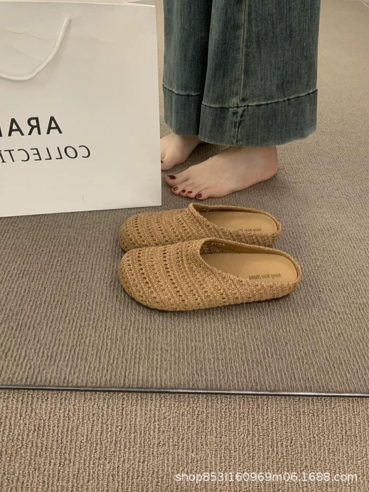 Outdoor Women's Slippers 2025 Summer Slip On Soft Sole Beach Shoes Lightweight Comfortable Casual Shoes Breathable Flats