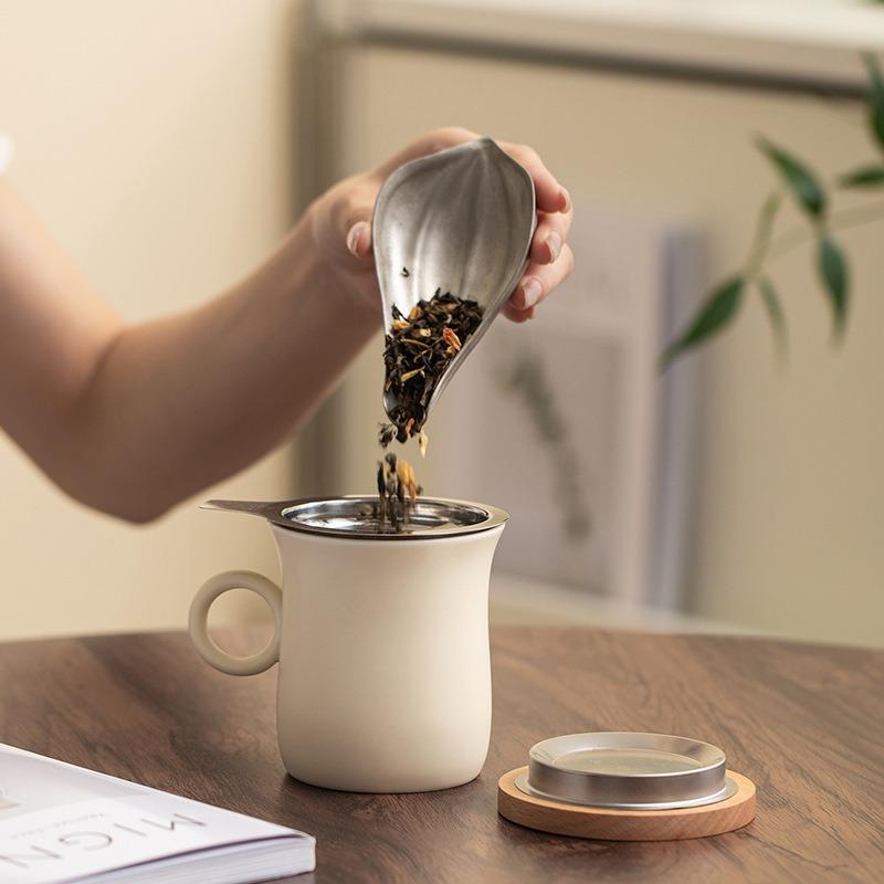 New Ceramic Cream Yellow Tea Cup with Lid Office Personal Use Mug Infuser Strainer Souvenir Gift for Coworkers Friends Family