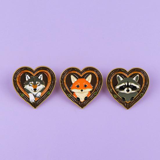 Brooch Pin, Forest Animals Heart-Shaped Brooch, Thickened Zinc Alloy Badge, Enamel Paint Tree Hole Secure Pin for Coat Hat Backpack Gift