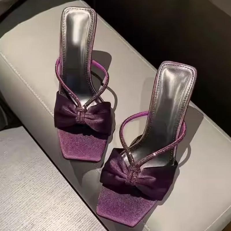 New Summer Sandals for Women Fashion Square Head Open-toe Rhinestones with Slip-on Slip-on Slippers with Fine Heels