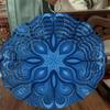 Blauer Metall Windspinner Außenbereich Innenbereich Gartendekor Dynamische wirbelnde Skulptur für Terrasse Hof Hängehaken Kreisdesign Windspiele