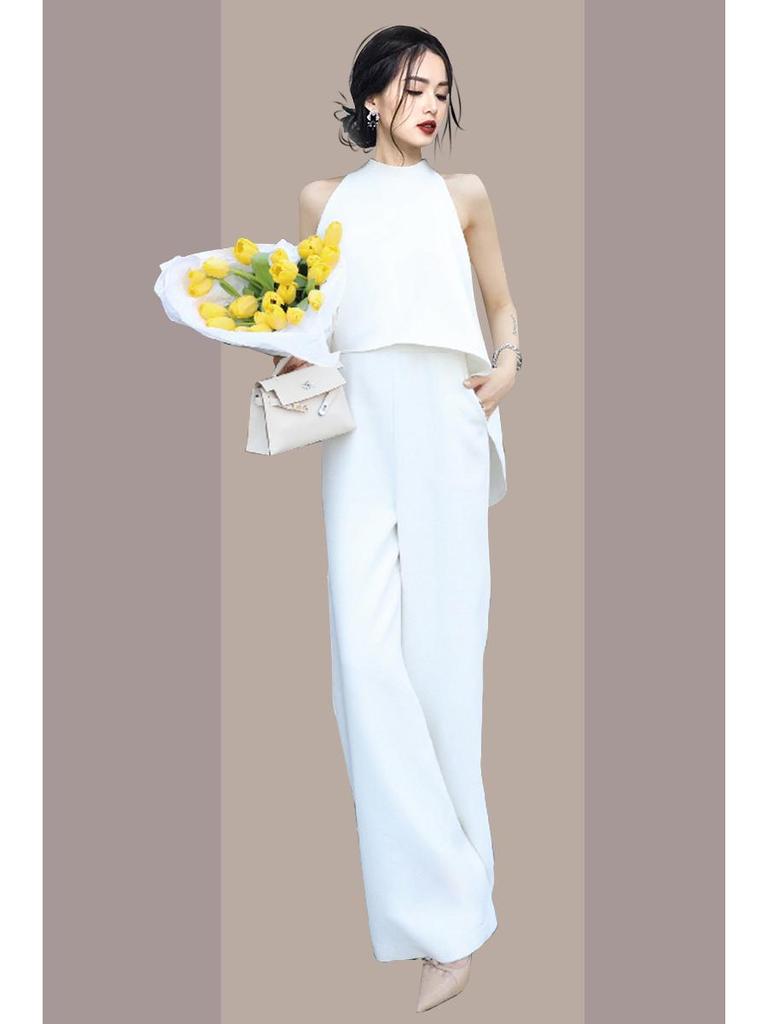 Eleganter einfarbiger Neckholder-Jumpsuit: Ärmelloses Oberteil & Weitbeinige Hosen für Damen