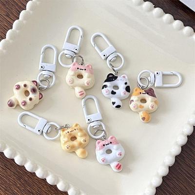 Adorable Cat Donut Keychain - Cartoon Food Toy Pendant, Perfect for Bags, Couples & Best Friends.