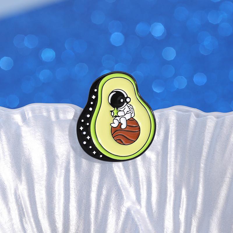 Adorable Cartoon Avocado Series Green Badge Cute Cat Astronaut Heart Shaped Metal Brooch