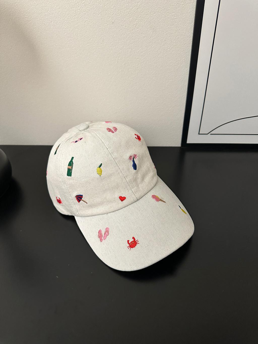 

Lightweight Cotton Baseball Cap With Embroidered Design For Women And Sun Protection