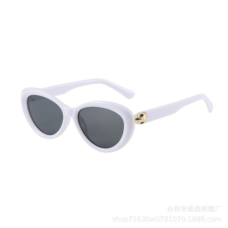 New European and American style sunglasses, anti-ultraviolet snake head metal decorative sunglasses, high-end street photography artifact woman