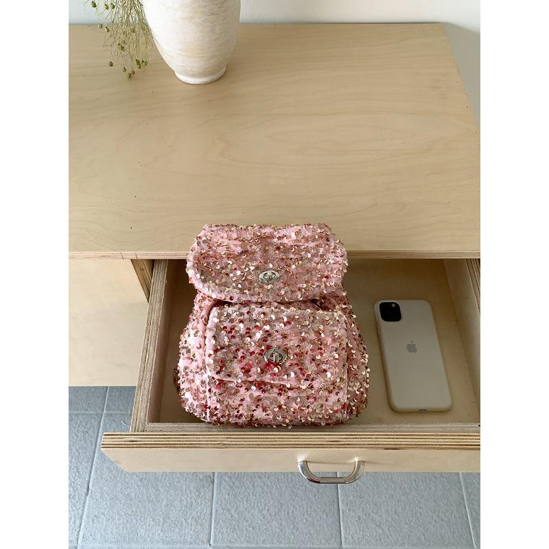 

Spring and summer girls backpack cute flip type exquisite small sequined bag daily travel small backpack women розовый