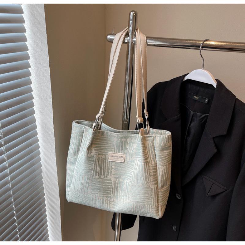 Korean Fashionable Canvas Large Tote Bag for Women - 2025 New, Versatile, Large Capacity Shoulder Bag, Perfect for Autumn and Winter.