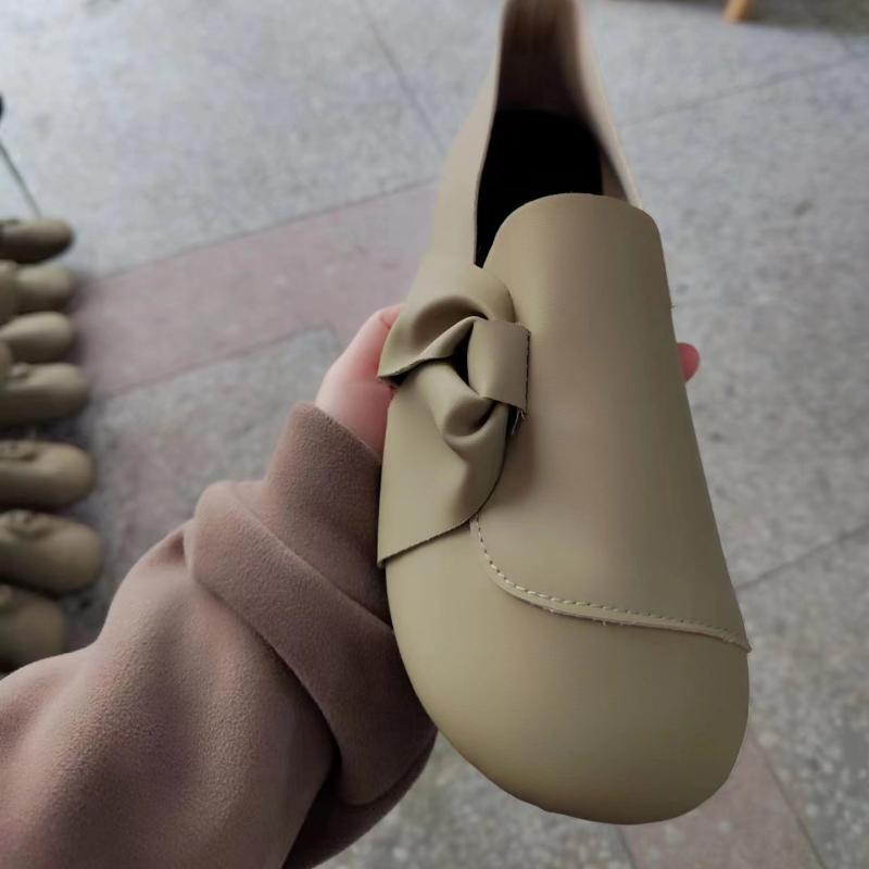 European American Flat Bottomed Women's Shoes 2024 Autumn New Soft Sole Anti Slip Design Sense Daily Flat Bottomed Single Shoes