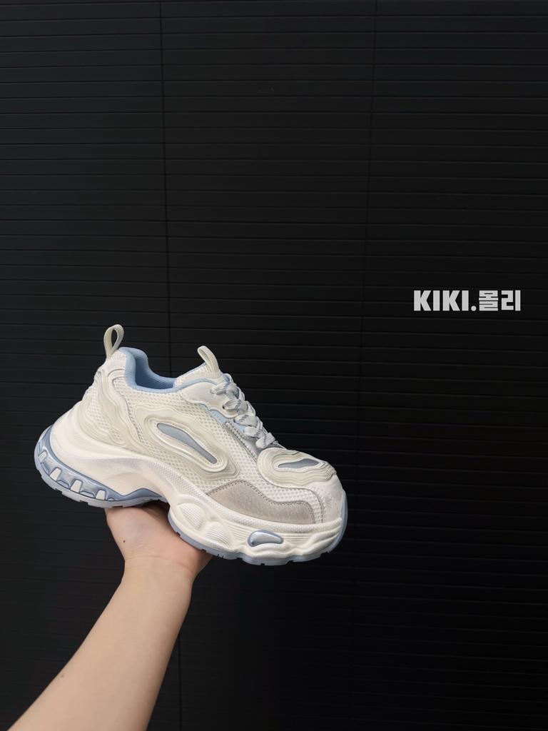 Korean Version of Niche Design Sense 2025 Early Autumn New Retro Old Thick Sole Heightening Casual Sports Dad Shoes Women's Tide