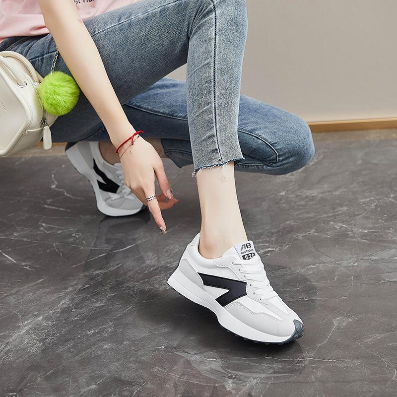 Spring and Summer New Sports Women's Shoes Small Waist Versatile Running Single Shoes Color Matching Casual Thick-soled Breathable Dad Shoes