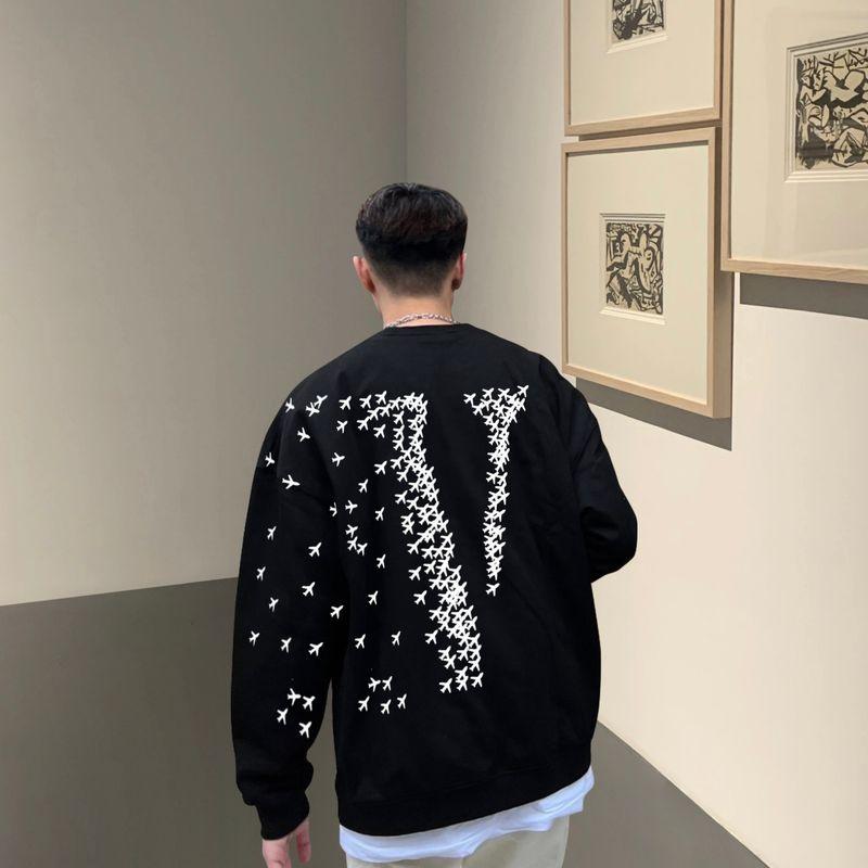 

Vlone Crazy Small Airplane Big V Niche Trendy Brand American Style Autumn and Winter Fleece-Lined Loose Men s Couple Crewneck Sweatshirt Small Plane Big V Round Neck Sweatshirt XL
