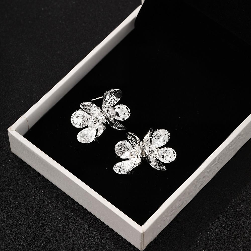 Light Luxury Small Fresh Flower Stud Earrings Silver Exquisite High-End Earrings Women'S Cold Wind Temperament Fashion Earrings