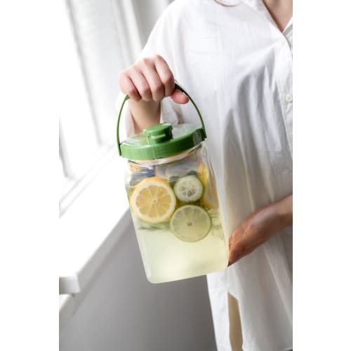 Takeya Chemical Industry TAKEYA Fruit Wine Bottle, Square, S-Shaped, 4.0L, Green, with Air Valve and Locking Function, Easy to Store, Square PET Mater