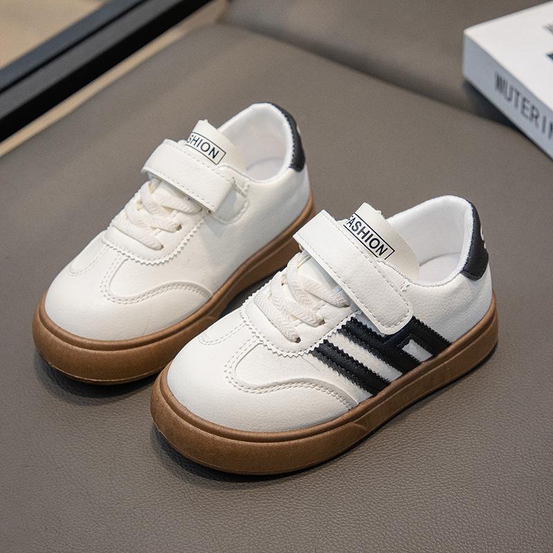 Classmates Girls Spring and Autumn 2025 New Leather Children's Board Shoes Sports Little White Shoes Middle and Older Boys' Virtue Training Shoes