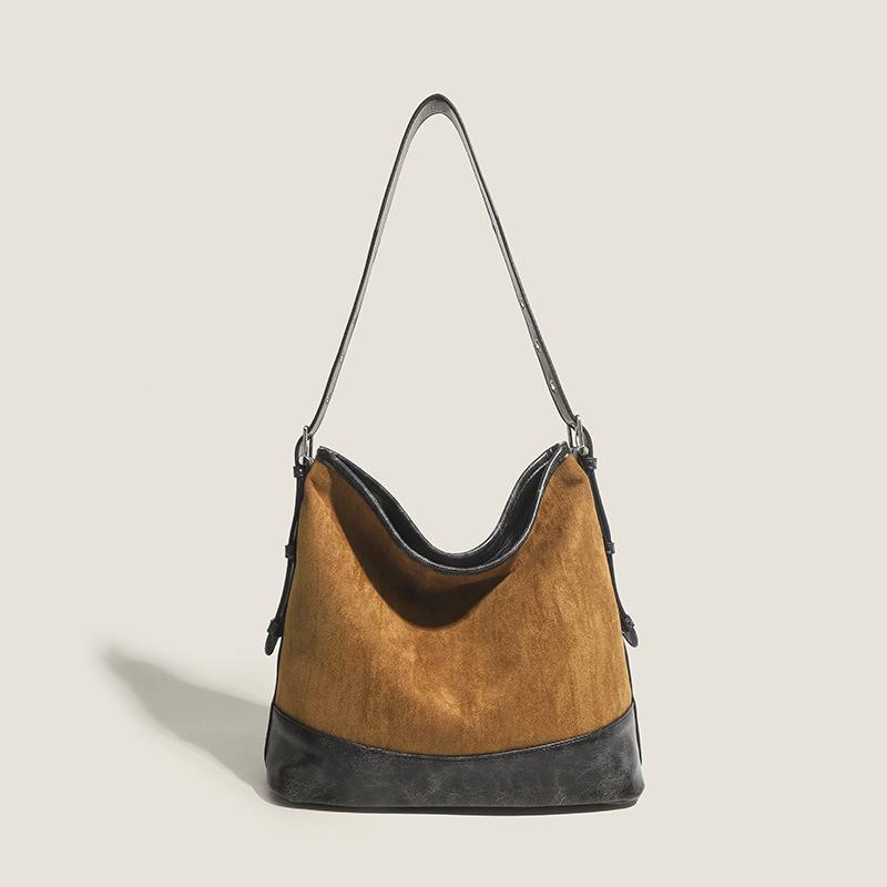 This Year's Popular Underarm Bags for Women Are the 2024 Spring-summer New Models Made of Soft Leather, Offering a High-end Fashion Feel
