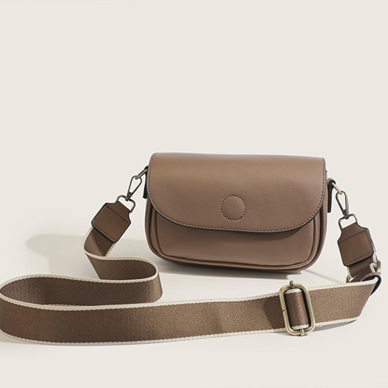 New Versatile Shoulder Women's Bag Wide Shoulder Strap Simple Saddle Crossbody Bag Premium Handbag