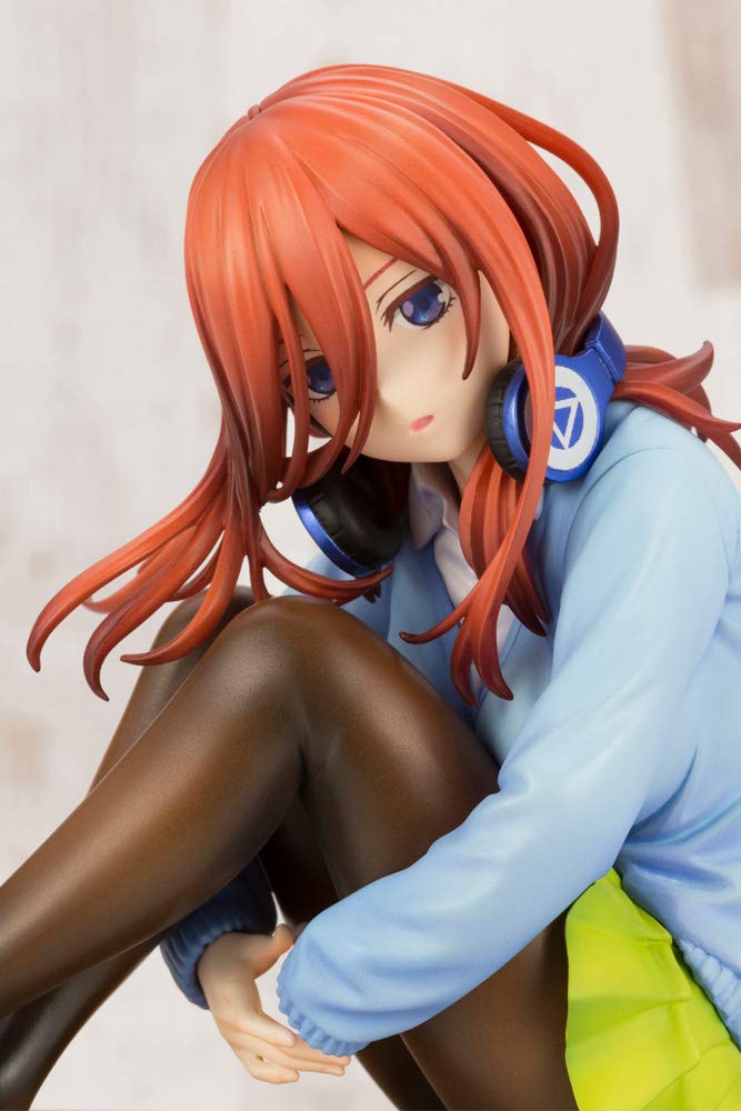 The Quintessential Quintuplets Miku Nakano scale PVC painted finished figure 1/8