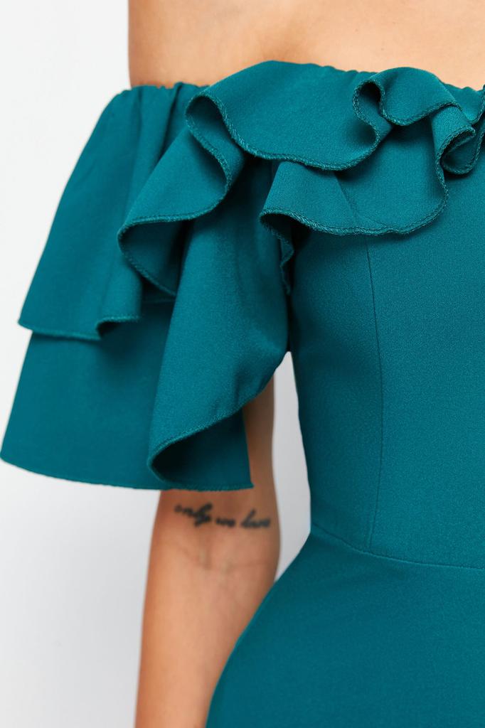 Damska Sukienka Wieczorowa Plus Size Czarna Rozkloszowana Tkana z Falbanami Długa