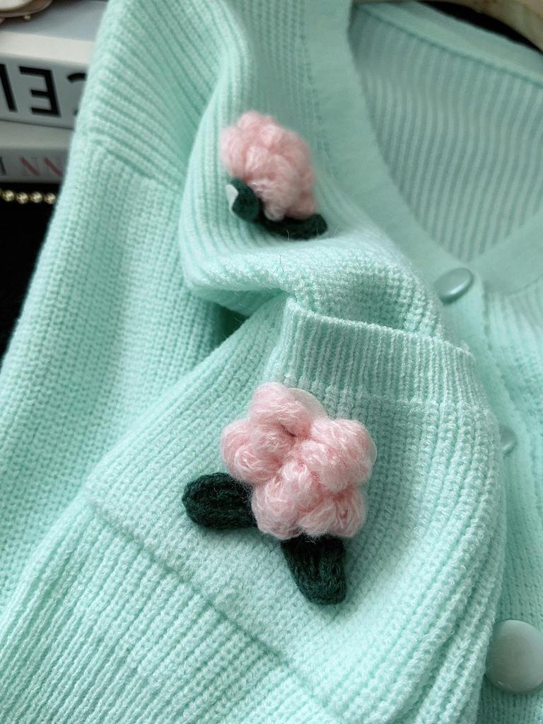 Three-Dimensional Floral Knit Cardigan - Age-Defying Autumn/Winter Top for Women
