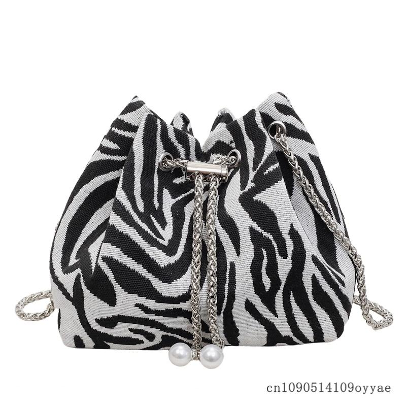 Fashion Chain Shoulder Bag New Chinese Style Water Bucket Bag Drawstring Crossbody Bag Small Size Street Trend Canvas Material