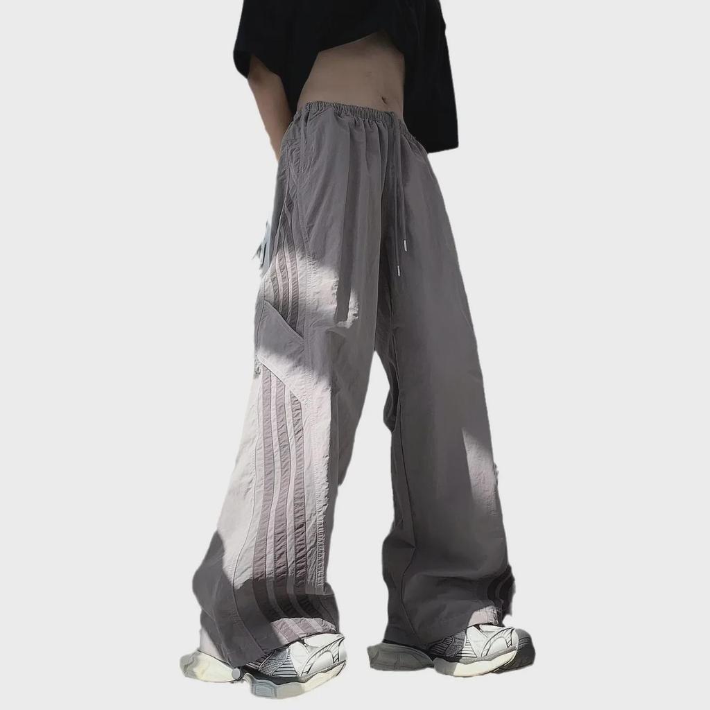 Unisex Retro Striped Paratrooper Pants: Loose-Fit, Quick-Dry, Wide-Leg Dance and Sports Overalls.