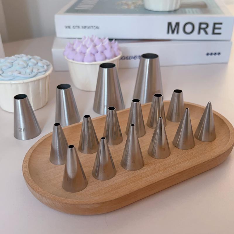 1A 12mm Heart-Shaped Writing Piping Tip for Cream Puffs and Cakes, 304 Stainless Steel