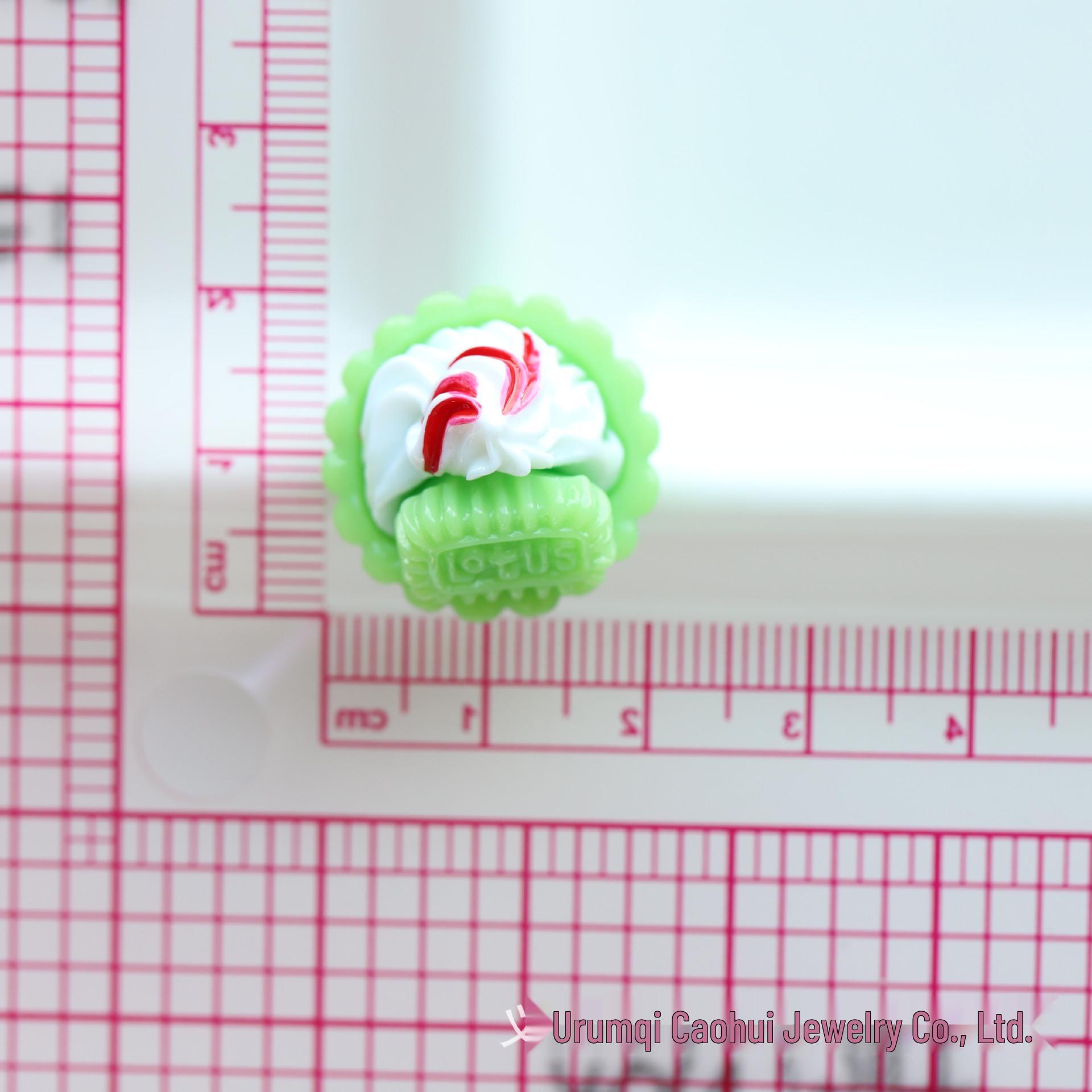 

Глянцева Імітація Їжі Торт Смола Ювелірні Вироби DIY Ремесло Крем Клей Ланцюжок для Телефону Брелок Матеріали Size approx. 2.0cm x 2.0cm