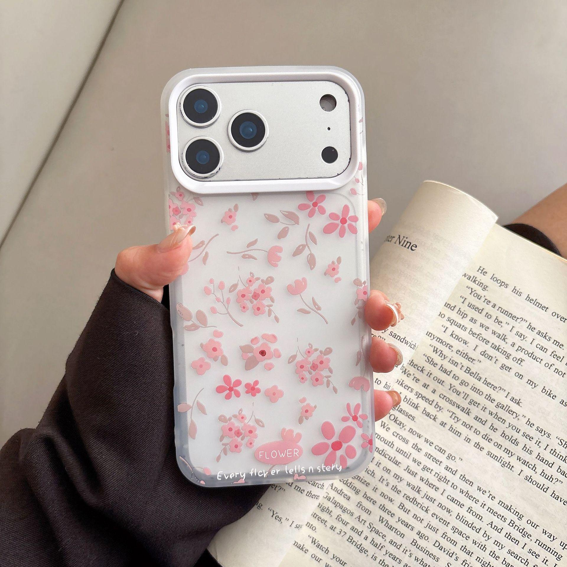 

Floral Pattern Case for iPhone 17 Pro Max, 16 Pro Max, 15, and 14/13 - Retro Design for Women iPhone 12