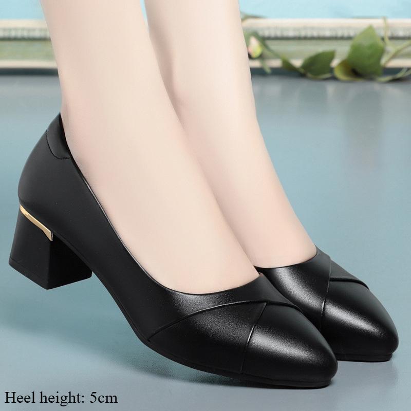 Sapatos de Salto Grosso para Mulheres Primavera e Outono Sapatos de Couro Salto Médio Boca Rasa Sapatos Femininos Couro Macio Sola Macia