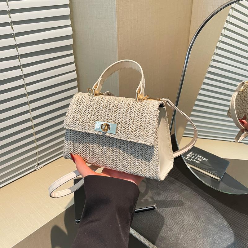 

Straw fashion Korean version lock 2025 weaving trend summer new simple ins messenger chain women s small square bag белый