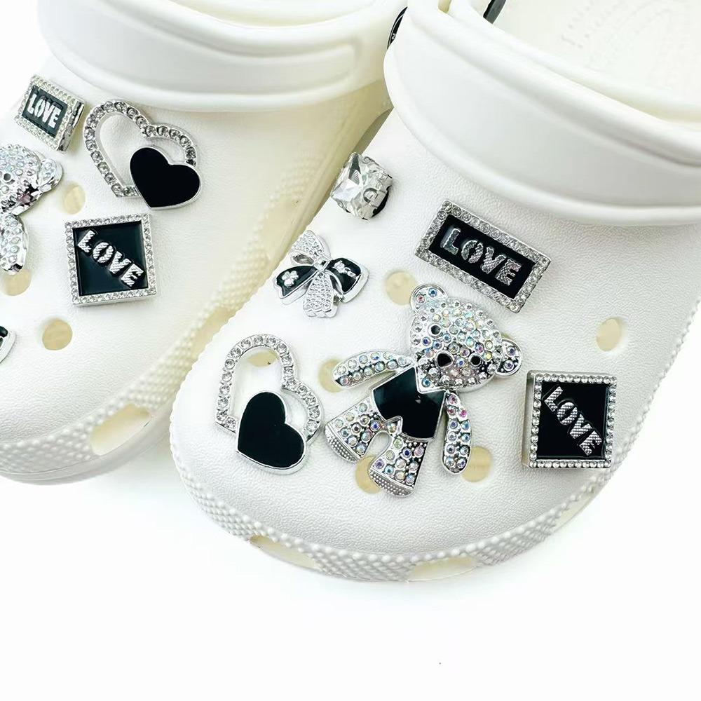 12PCS Fashion Shoe Charm Set Diamond Bear Letter Heart-shaped Bow Shoe Decorations Buckle for Sandals Clogs DIY Accessories Gift