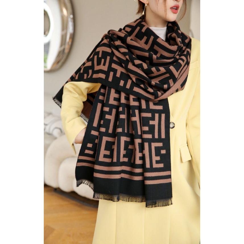 

Новый ретро-модный искусственный кашемировый шарф для женщин зимой, утолщенный и теплый для шеи, шаль двойного назначения снаружи 65*185CM