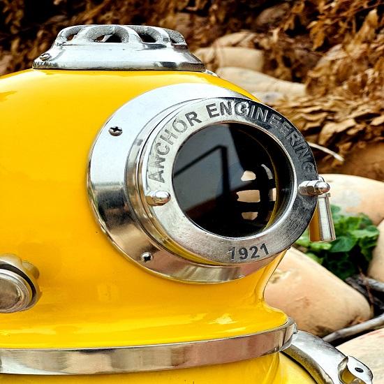 Scuba Diving Helmet 30.48 Cm Yellow US Navy Mark V Divers Helmet Marine Deep Diving Helmet Diving Helmet Mark V Diving Helmet with Base