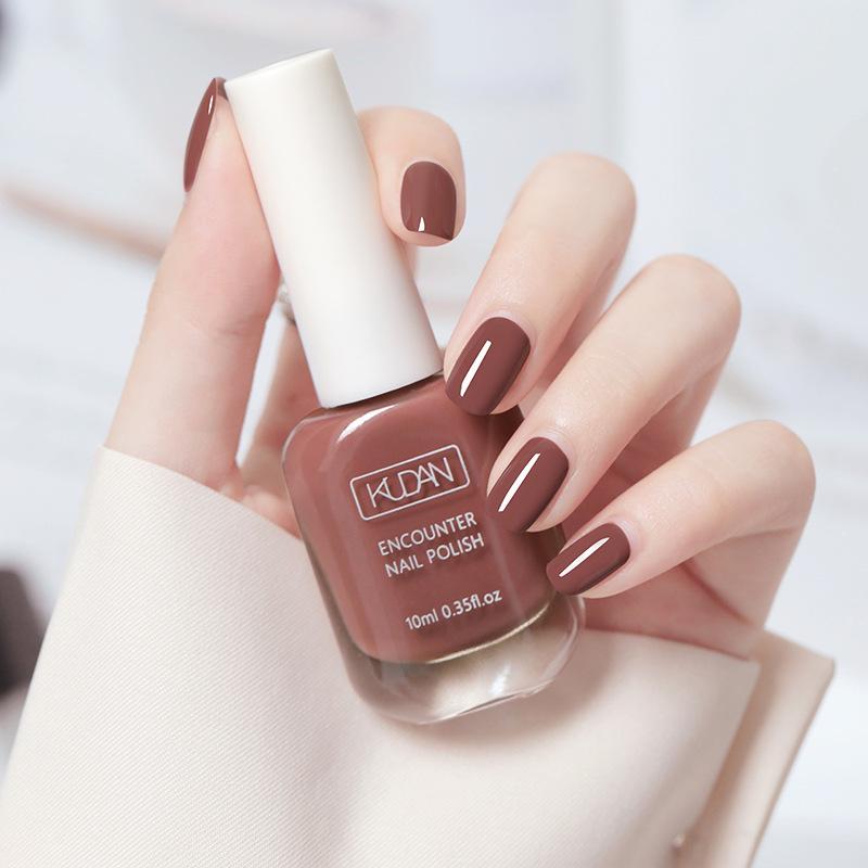 Long-Lasting Water-Based Peelable Nail Polish - No Lamp Needed, Quick-Drying, Colorfast, Perfect for Students and Salons.