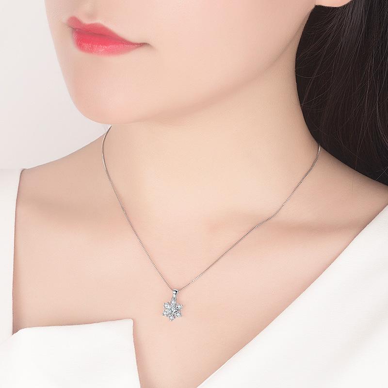 Colgante de collar de circón con incrustaciones de temperamento simple