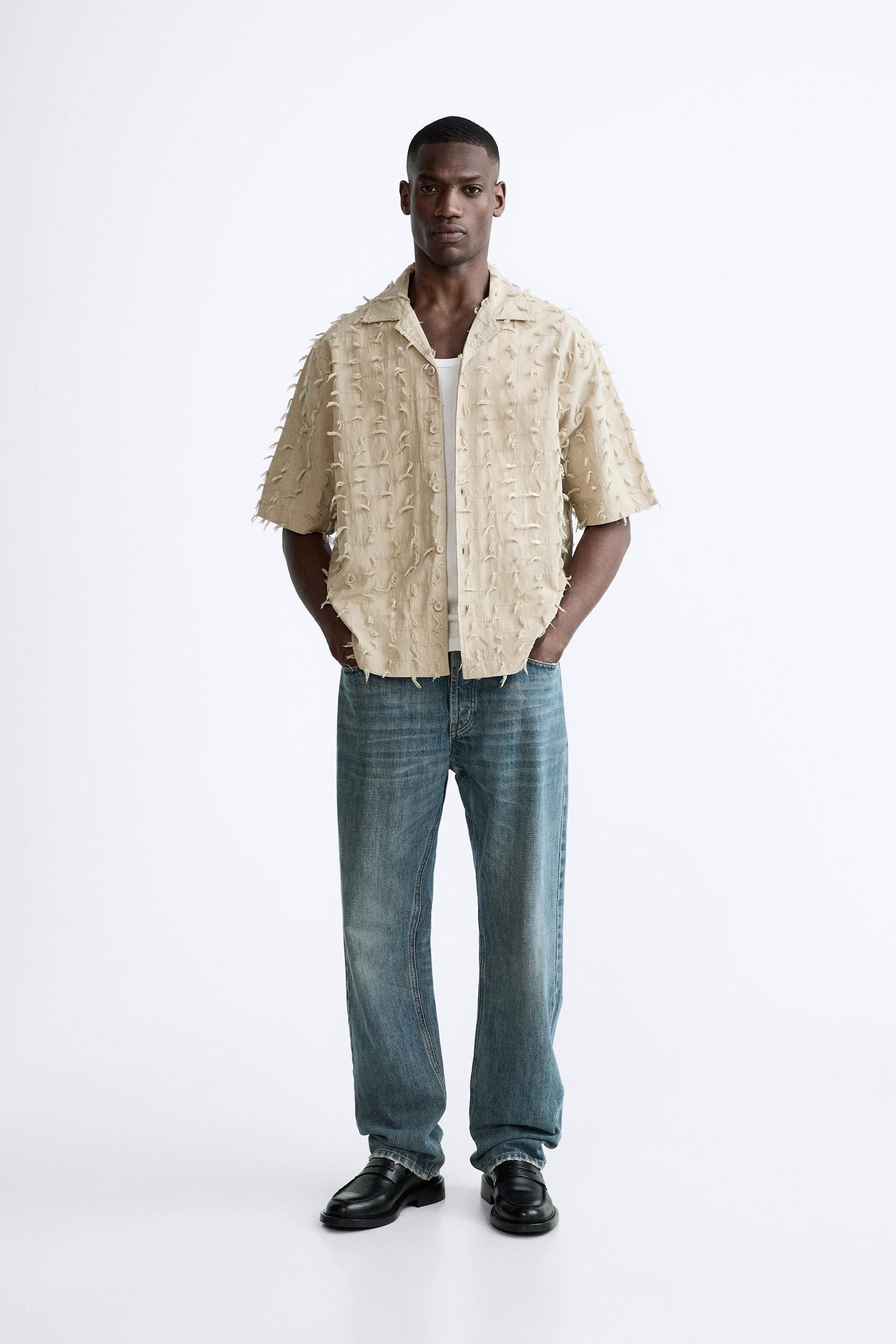 

РУБАШКА ИЗ ЖАККАРДА С ПОТЕРТКАМИ