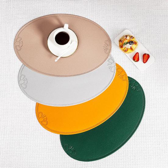 Oval Placemat Dining Table Heat Insulation Pad Imitation Leather Waterproof Placemat Protect Table Top from Scratches And Spills for Home Table Decor