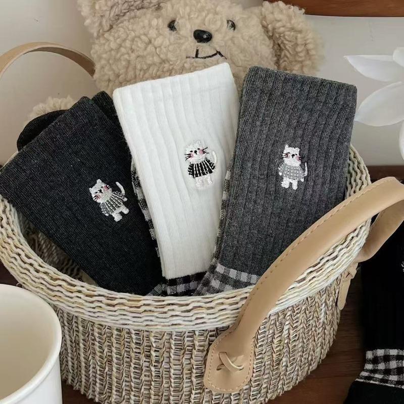 1-10Pairs Vintage Black White Plaid Mid Calf Socks for Women Autumn Winter Cute Cat Cartoon Design Cotton Long Socks