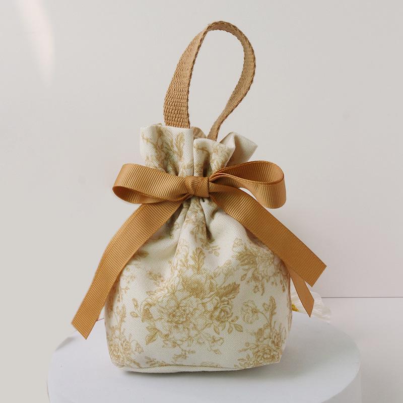 Creative Hand-Painted Wedding Candy Gift Box - Empty Packaging for Sweets 9.5x5.5x14.5 cm (1 piece)