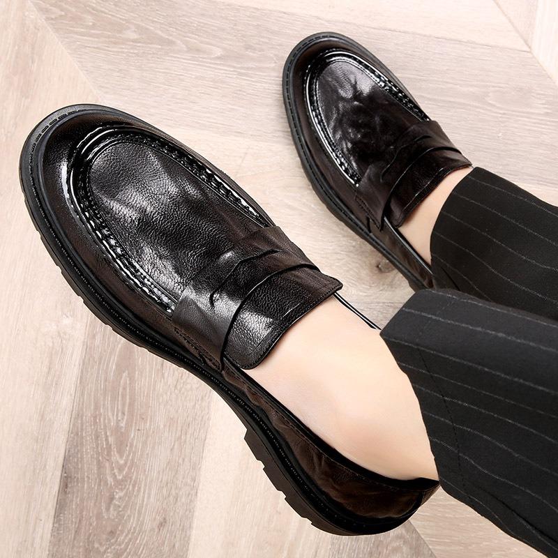 Schuhe Herren Frühling Freizeit Lederschuhe, Leder vielseitige Doudou-Schuhe, schwarze Lazy Tide Schuhe erhöhen die Höhe mit einem Pedal