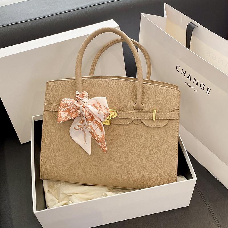 Bag Women's 2025 New Handbag Fashion Trendy Commuter Bag Large Capacity Silk Scarf Decoration Tote Bag Wholesale